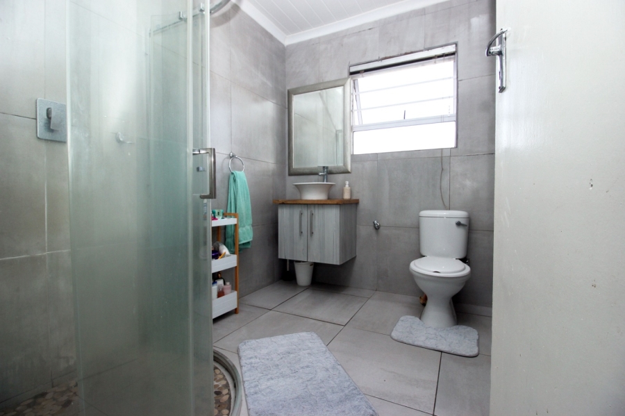 2 Bedroom Property for Sale in Elsies River Western Cape